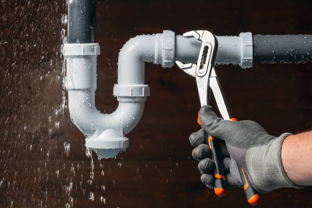 Professional Gas Line Repair technician working in Landers, CA